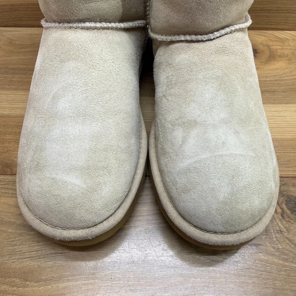 UGG Classic Short Boots Womens 7 Suede Beige Cream Shearling Sherpa Lined